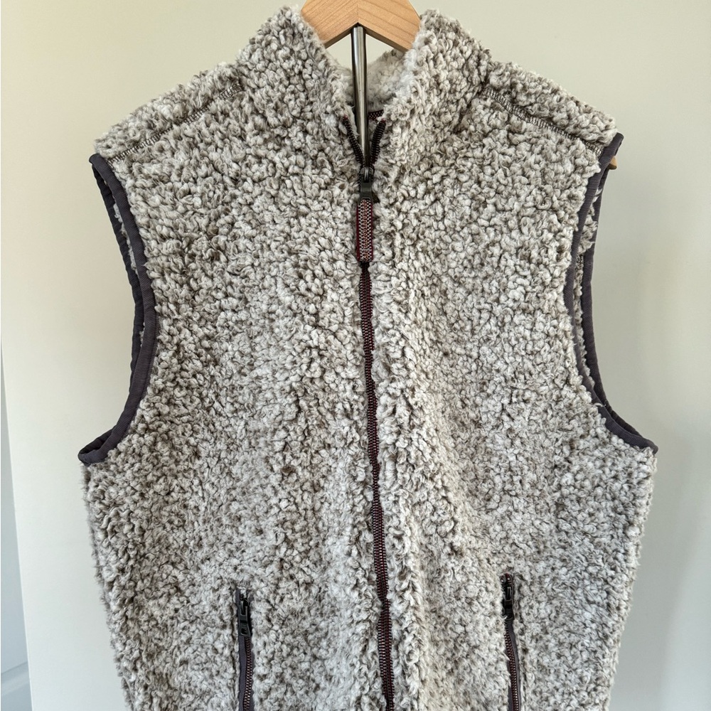 True Grit Gray Sherpa Vest Size L